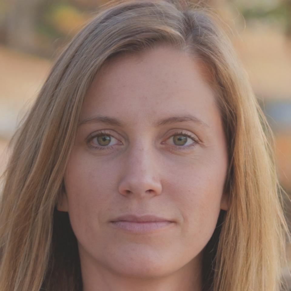 Esperanza Villareal, Directora de Estrategia Financiera